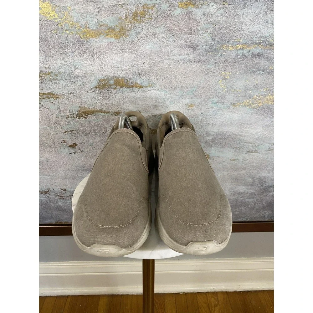 Skechers Goga Max Shoes Mens Size 10 Beige Canvas Slip On Casual SN 54681